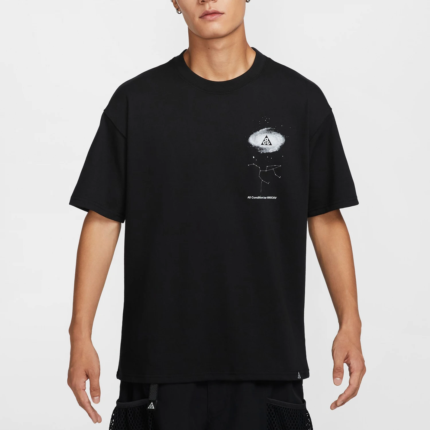 

Оригинальная летняя мужская дышащая футболка Nike с круглым вырезом и короткими рукавами для активного отдыха FZ5276-010