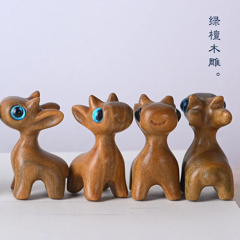 Green Sandalwood Giraffe Small Deer Ornaments Valentine\'s Day Gift Creative DIY Accessories Small Pendant sculptures & figurines