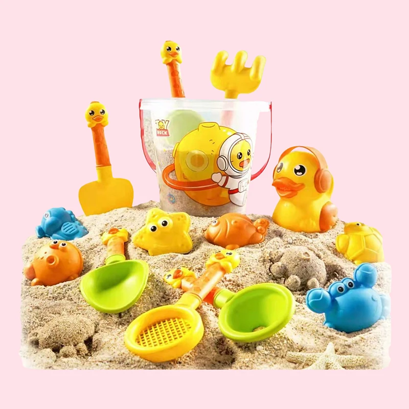 Set Permainan Pantai Anak-anak yang Menarik, dilengkapi Ember Bebek Luar Angkasa 14 Buah, Sekop, dan Botol Penyiram