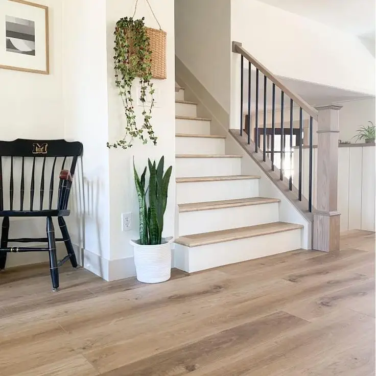 방수 미끄럼 방지 인터로킹 라미네이트 플로팅 플라스틱 바닥재 고급 LVP 비닐 바닥재 플랭크 도매 바닥재 SPC