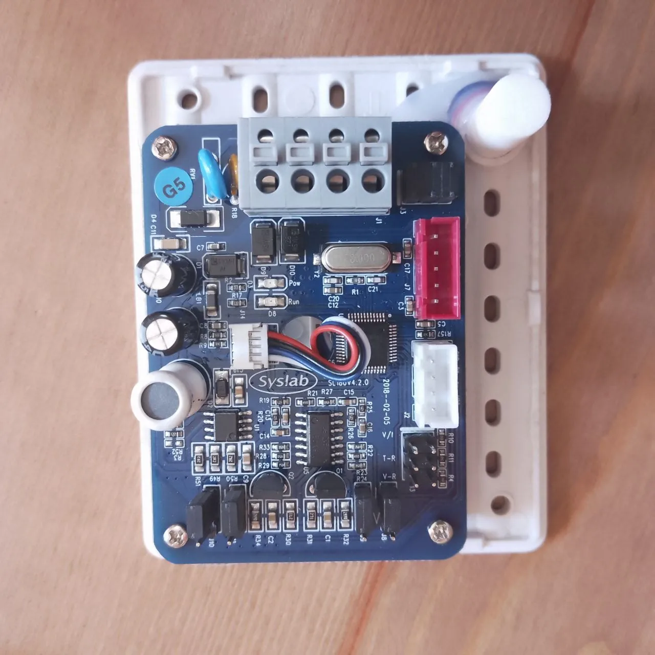 SYSLAB SL180W Wall Mounted Air Conditioning Temperature and Humidity Sensor Transmitter TS168