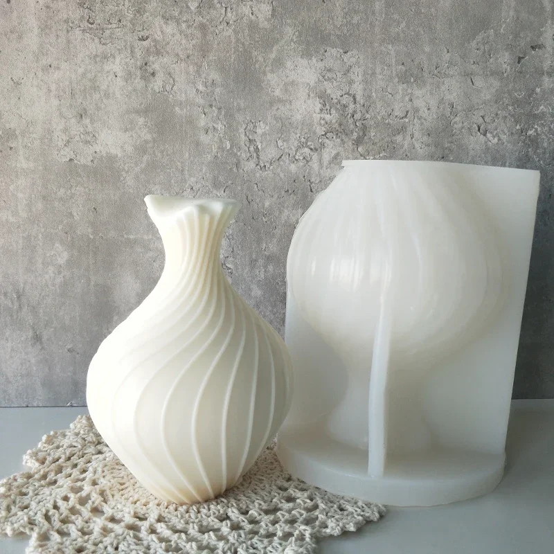 Irregular Spiral Soy Wax Molds Geometric Line Art Swirl Wavy Silicone Mold Spiral Vase Design Candle Mold