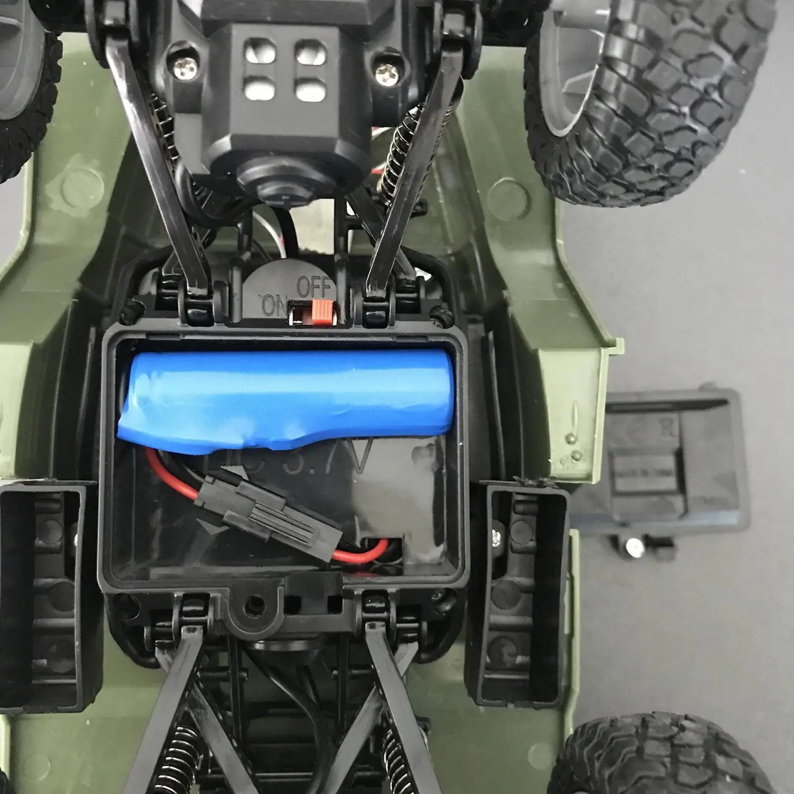 

Автомобиль с дистанционным управлением, игрушечный автомобиль с дистанционным управлением, грузовик с подсветкой, автомобиль с музыкой для мальчиков, малышей, взрослых, день рождения, Рождество, на открытом воздухе