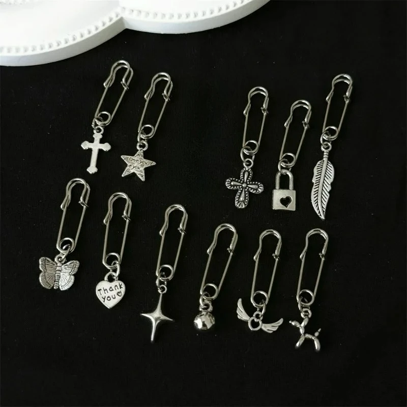 

Mini Sized Rare Heart-shaped Cross Pendant Hook Cute Pins Gender Brooches Bag Clothes Fashionable Jewelry Trendy Accessories
