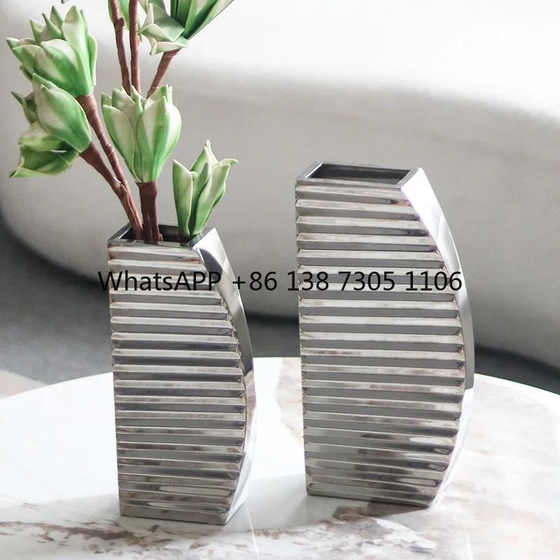 

Simple zebra horizontal pattern vase ornament Home model room Hotel showroom Irregular striped flower art jewelry