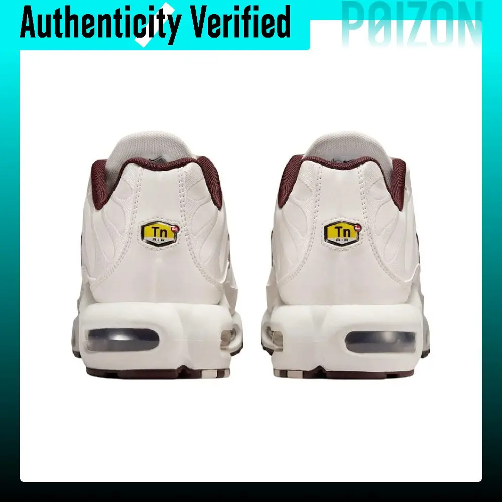 Zapatillas de running Nike Air Max Plus para hombre, de caña baja, blancas y plateadas, modelo HF3181-001.