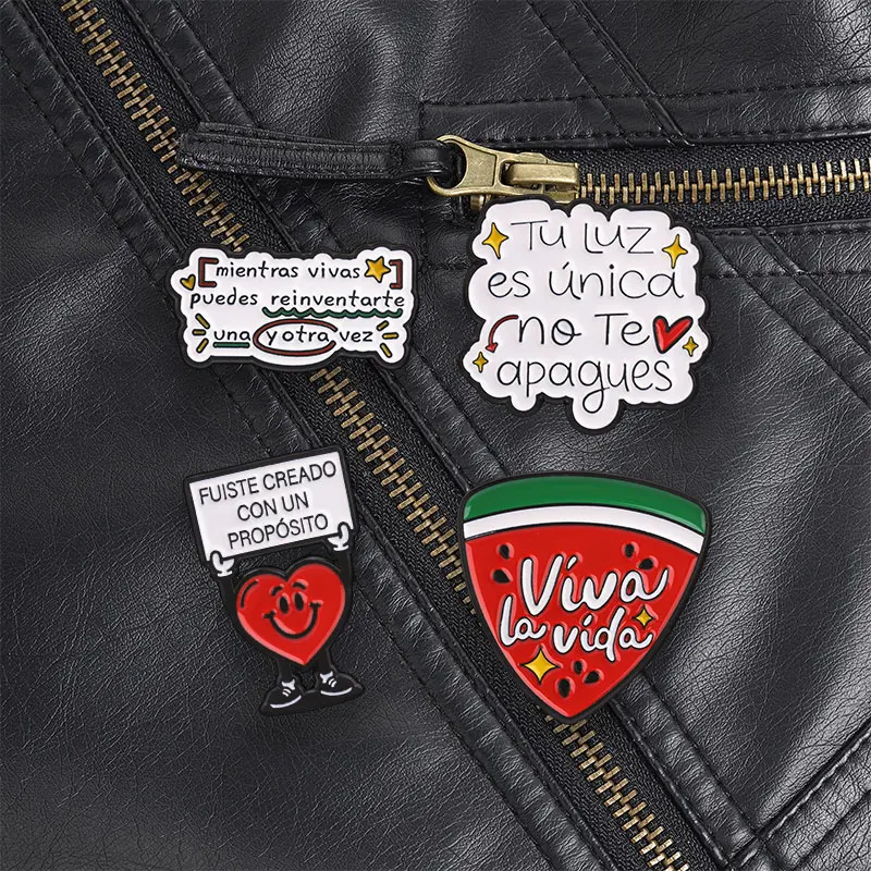 Mientras Vivnas Reinventarte Spanish Quote Pin, Cloud Shaped Brooch With Inspirational Message For Self Growth And Casual Style