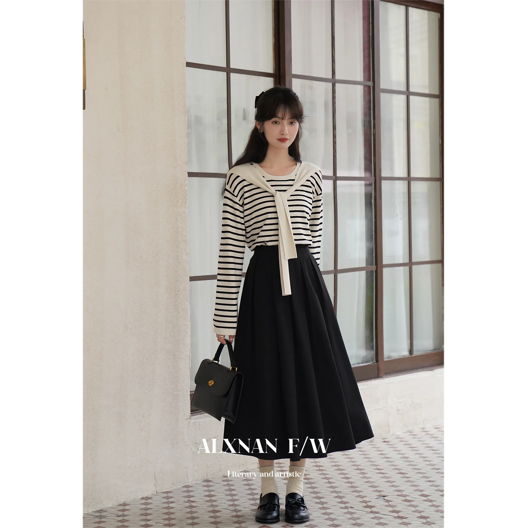 

ALXNAN Black High Waisted Pleated Skirts for Women Commuter Casual A-line Midi Skirt 2024 Autumn New Sold Separately LXN21117