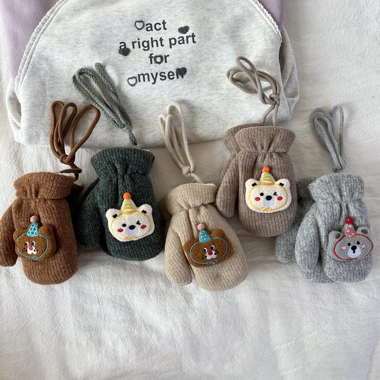 قفازات شتوية للأطفال من الصوف الحراري الدافئ قفازات حيوانات كرتونية لطيفة قفازات مضادة للانزلاق لعمر 2-6 سنوات