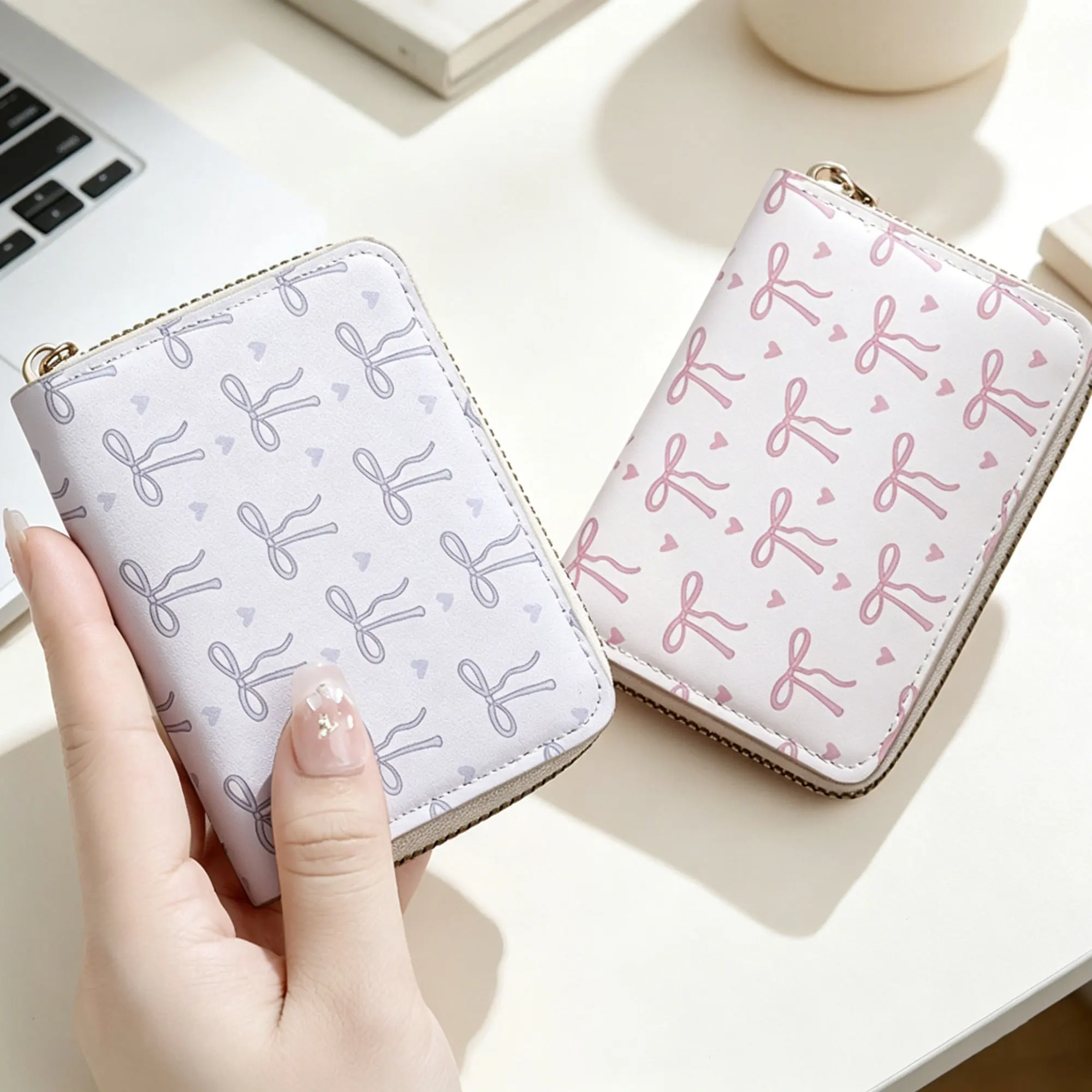 Chic Vintage Zippered Card Holder Wallet for Women - Secure Multi-Card Slots, Fashionable Faux Leather with Coin PurseLuxurious