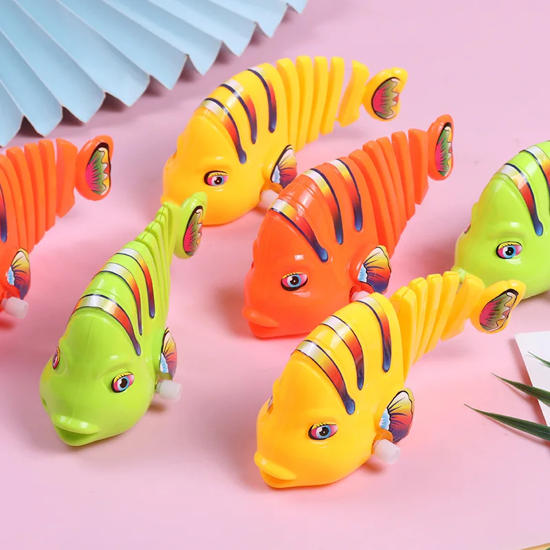 Jouet de poisson en plastique à remonter classique, jouet de course oscillant pour nouveau-nés ou jouets pour animaux de compagnie