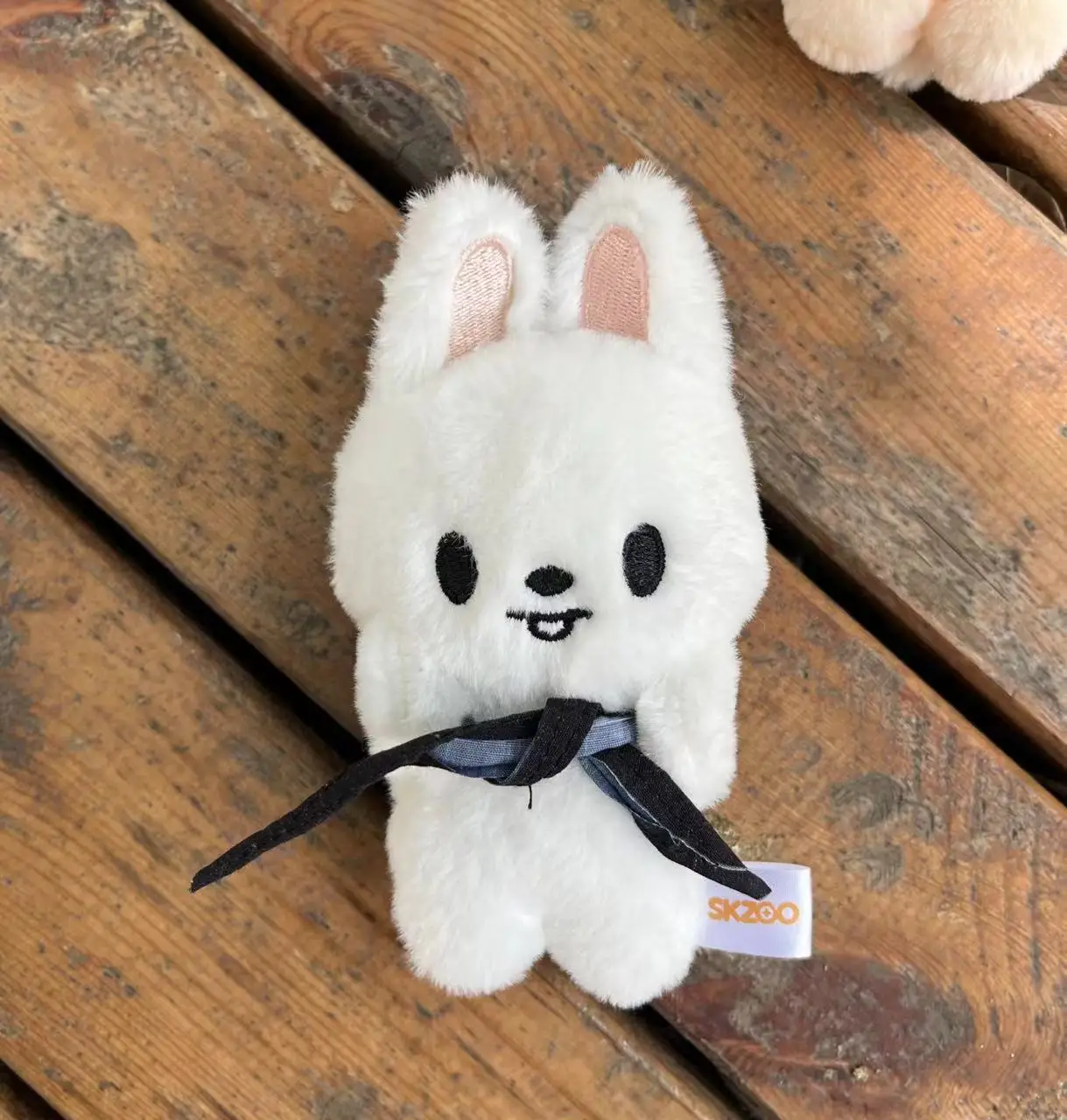 SKZOO の新しいぬいぐるみキーホルダーストレイキッズパイロット人形磁気キーホルダーバックパックペンダント子供のおもちゃの誕生日ギフト