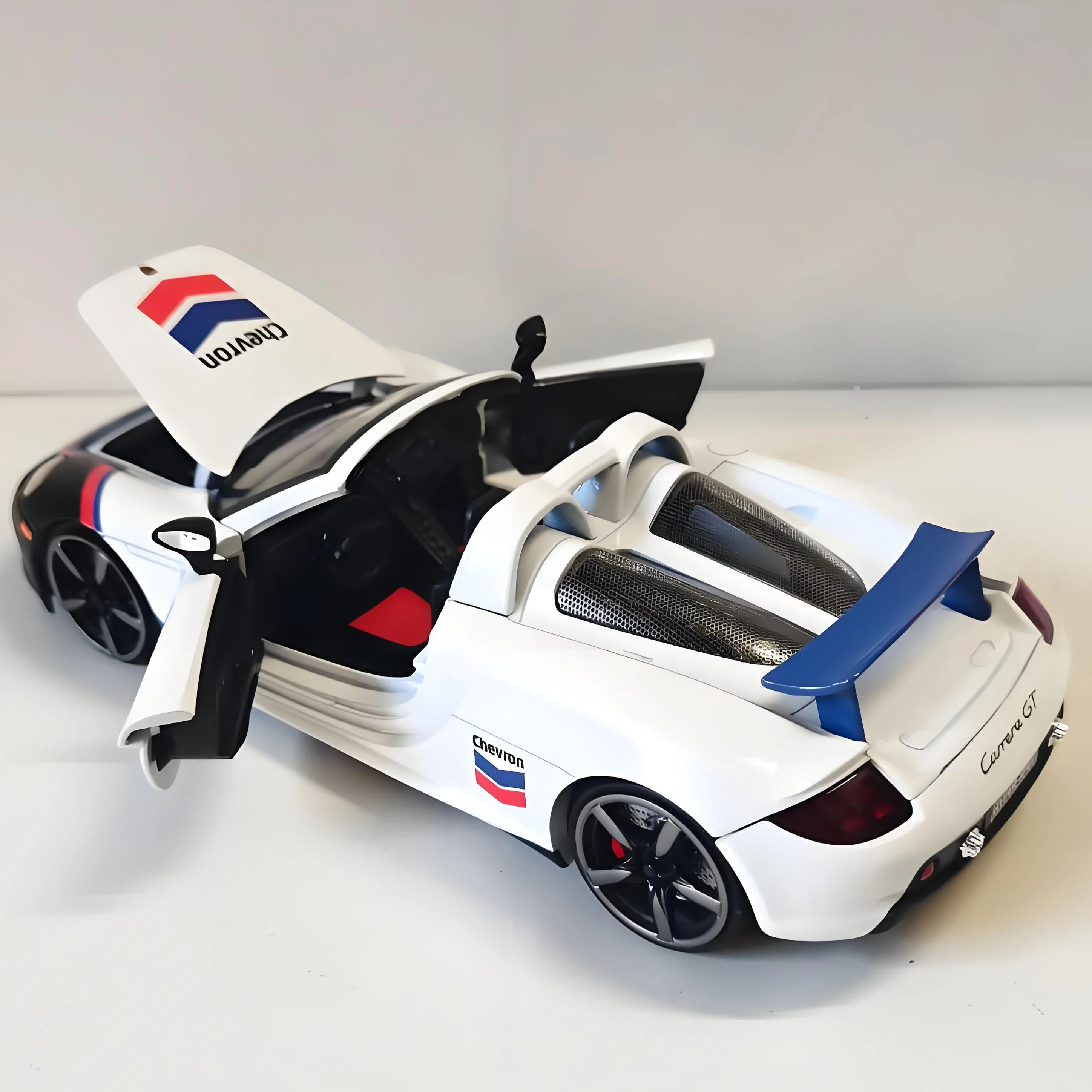 รถโมเดล JADA 1:24 911 Carrera GT อัลลอยด์ ของเล่นรถยนต์แบบหล่อขึ้นรูปและของเล่นรถยนต์ รถโมเดลขนาดเล็ก ของเล่นรถยนต์สำหรับเด็ก