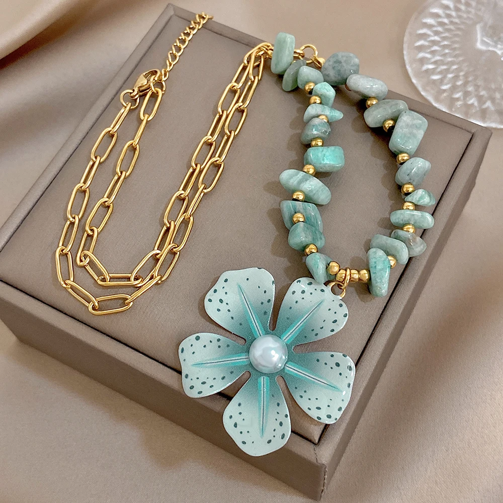 Bohemian Exquisite Boho Green Natural Stone Bead Chip Flower Pendant Necklace for Women Enamel Pearl Statement Necklace Gift