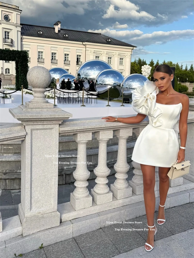 Xijun moderne ivoire robes de mariée courtes crêpe 3D fleurs a-ligne Mini robes de bal sans manches robes de mariée formelles personnalisées