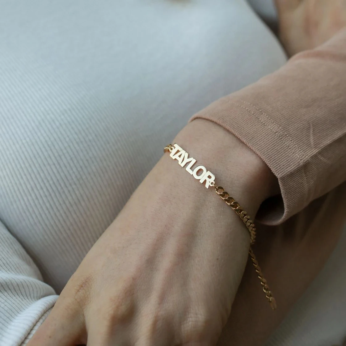 

Custom Mini Nameplate Bracelet Cuban Chain Personalized Initial Charm Stainless Steel Jewelry Unique Gifts for Father Jewelry