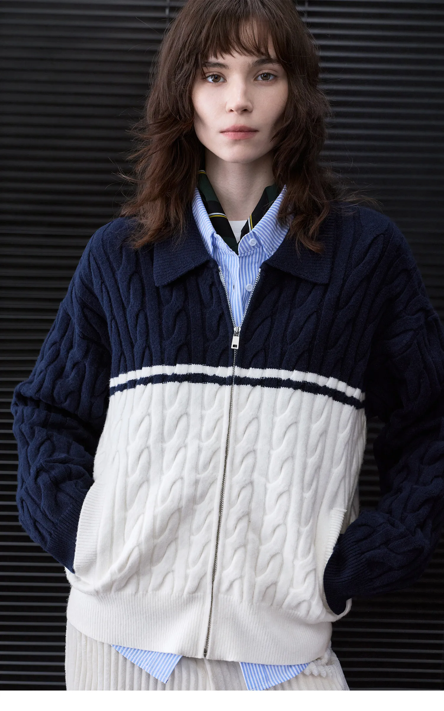 Lapel contrast twisted cashmere knit cardigan sweater women loose casual Joker.