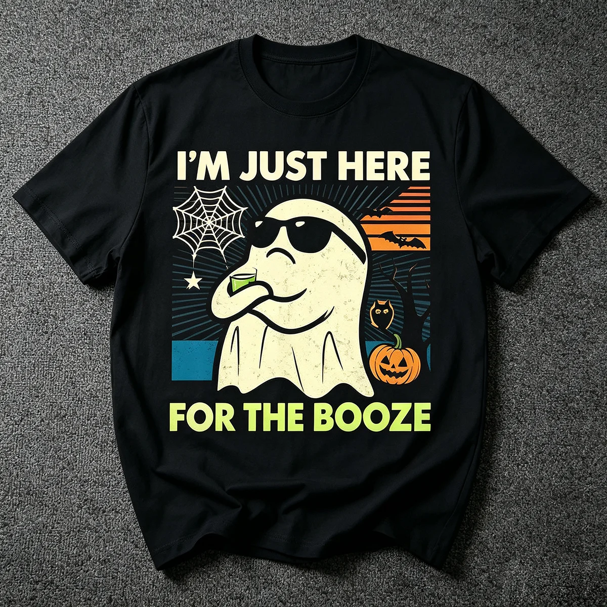 I'm Just Here For The Booze Funny Halloween Ghost Graphic T‑Shirt Vintage Retro Spooky Season Slogan Print Unisex Cotton Streetwear Short Sleeve Tops for Men Women Halloween Party Gift