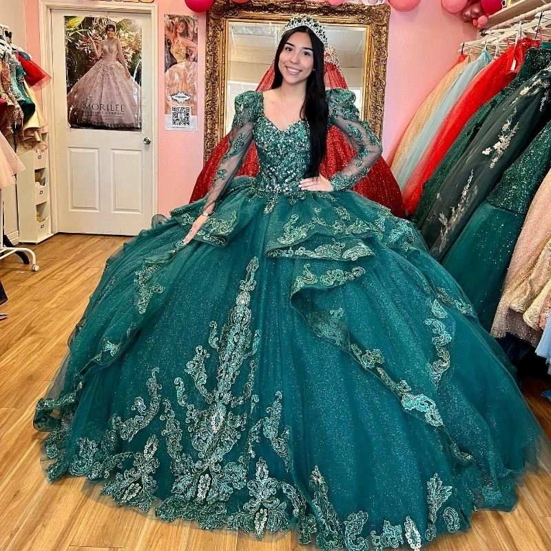 

Emerald Green Quinceanera Dresses Appliques Lace Beading Long Sleeved Ball Gown Birthday Gown Vestidos De 15 Años Sweet 16