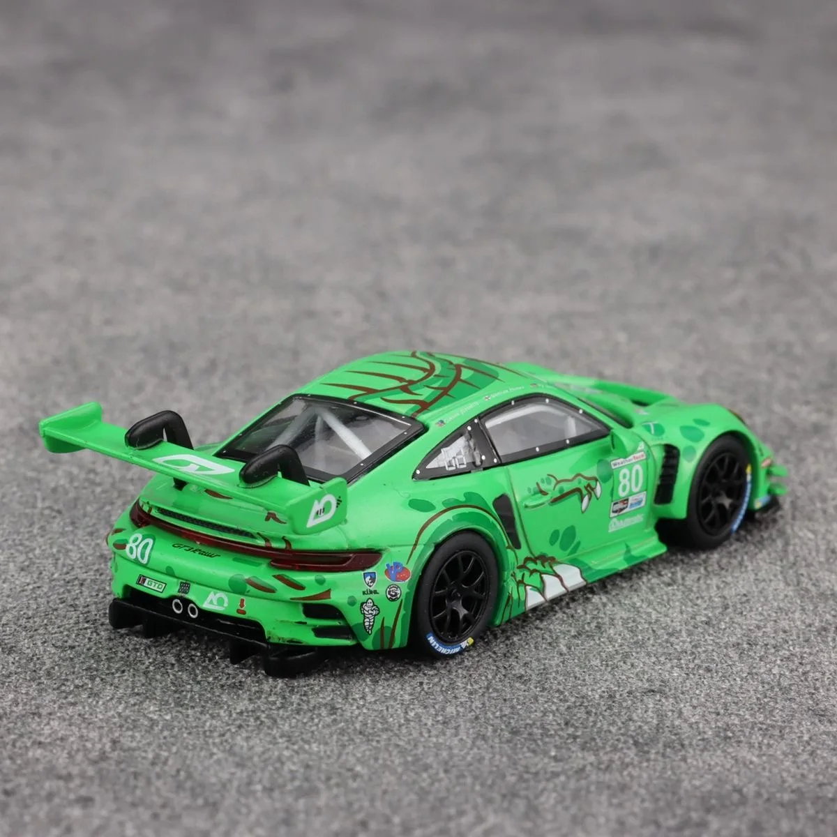 MINI GT 1:64 Porsce 911GT3R # 80 2023 Sebring-Automodellset aus grüner Dinosaurierlegierung