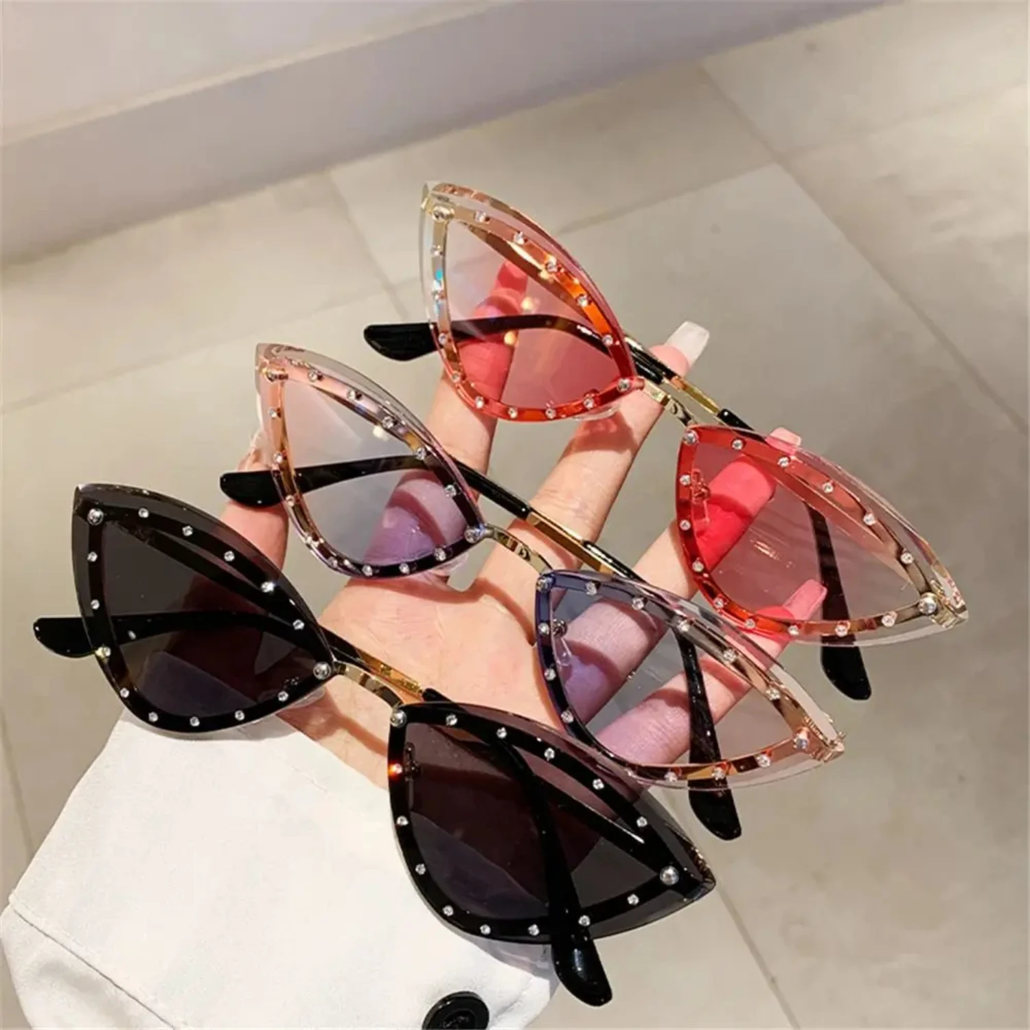 New Vintage Rimless Cat Eye Sunglasses  Stylish  Women Gradient Shades Trendy Rhinestones Eyewear