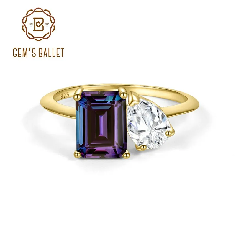 GEM'S BALLET Unique Color Changing Emerald Cut Alexandrite Teardrop CZ Engagement 14K Yellow Gold Toi Et Moi Ring