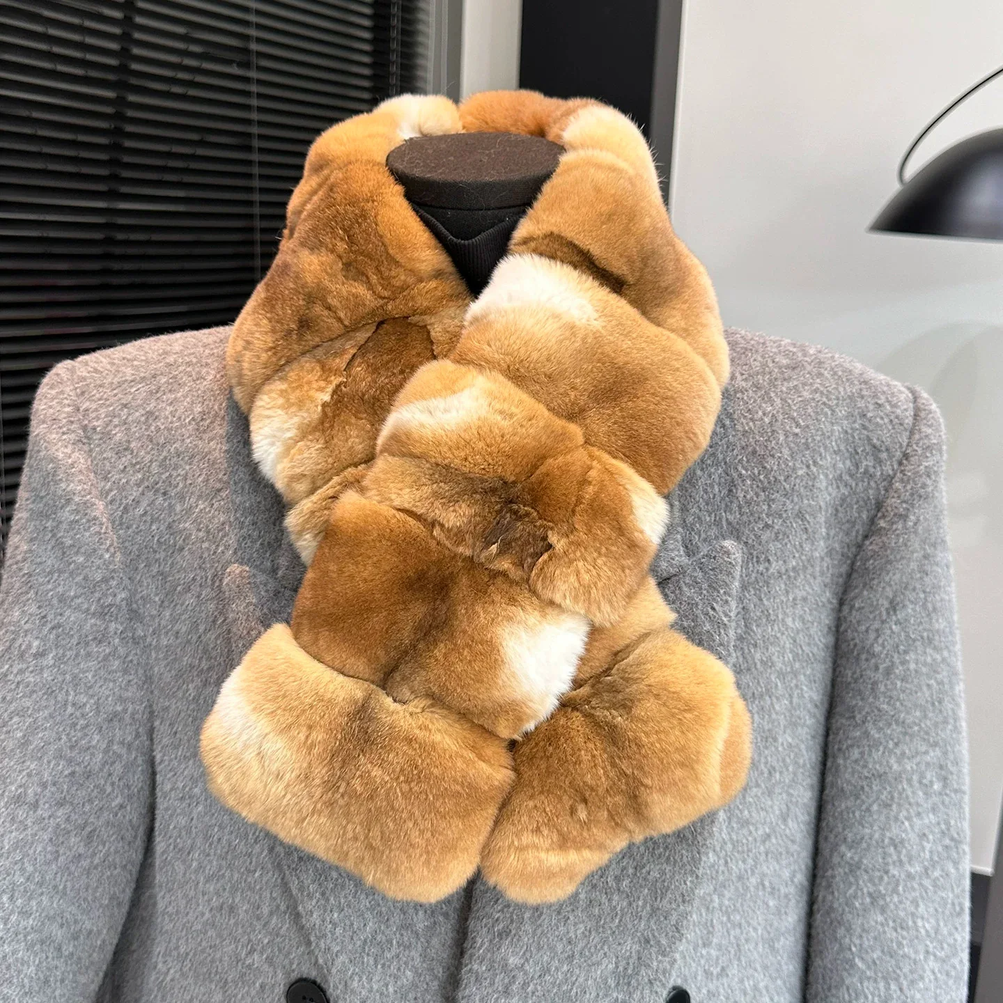 Winter Warm Real Rex Rabbit Fur Scarf Chinchilla Gradient Plush Magnetic Button Neck Warmer Scarf Accessory