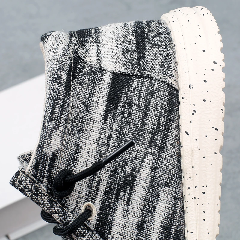 Spring New High Top Women's Shoes One Step Legged Loafers Fashionable Lazy Shoes Comfortable and Versatile Sports Canvas Shoes