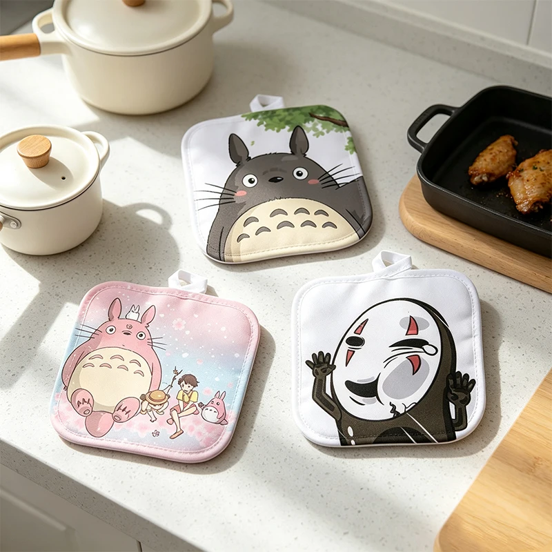 Totoro Pot Holder Thermal Sublimation Square Hot Pad Anime Cute Non-Slip Heat Resistant Kitchen Oven Pad for Cooking Baking Mat