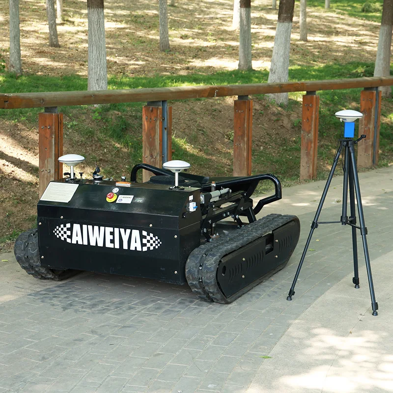 

Customized RC Lawn Mower Energy Efficient Less Fuel Consumption Longer Working Time for Hillside Mowing