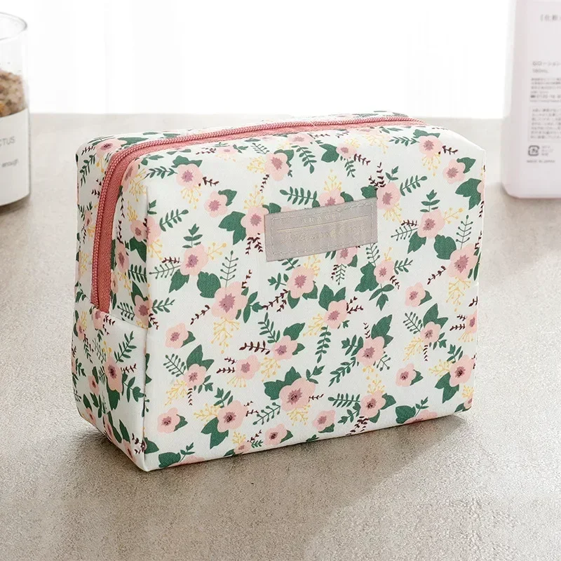 Cute Mini Portable Carry-on Girls Toiletry Storage Bag Travel Beauty Organizer Flower Purse Makeup Storage Bag New Cosmetic Bag