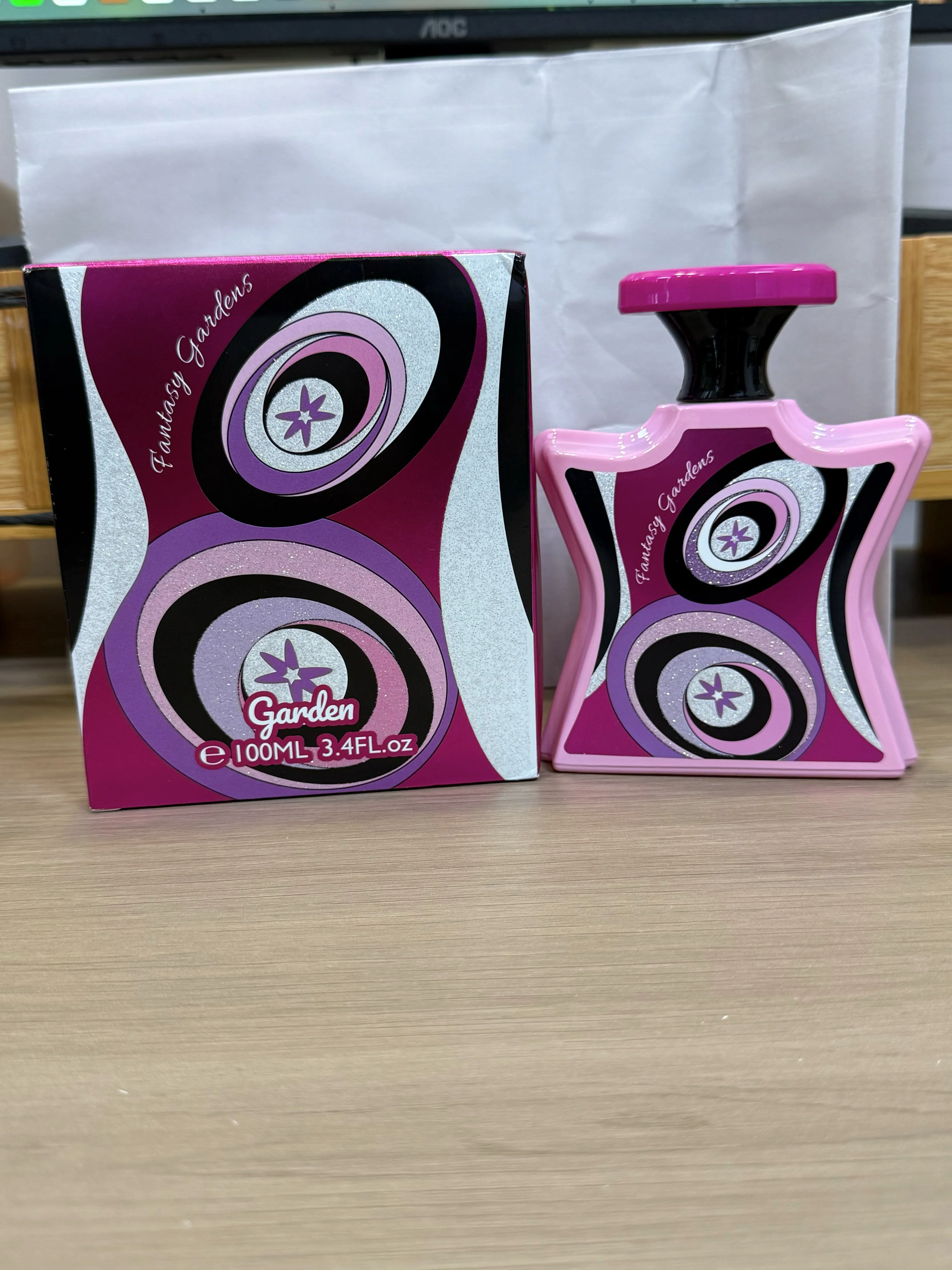 Tribeca Greenwish Village Bleecker Street Eau De Parfum 100ml – Drewnisty, amberyowy, długotrwały zapach unisex, luksusowy prezent na Boże Narodzenie