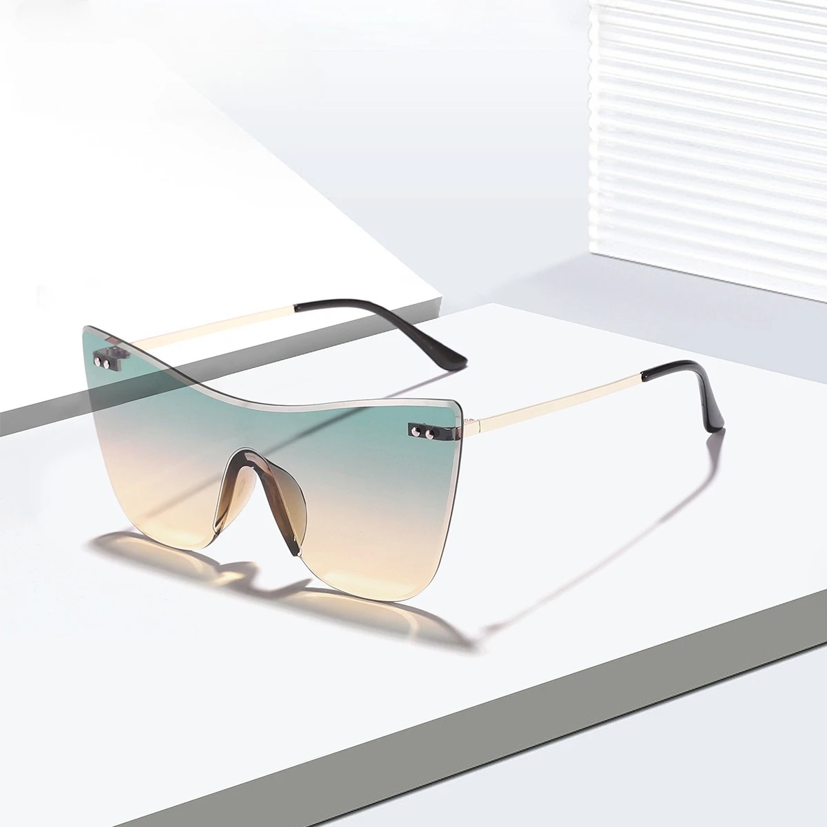 نظارات شمسية Y2K رائجة لعام 2025 بإطار معدني متدرج من قطعة واحدة حماية من الأشعة فوق البنفسجية 400 ظلال كبيرة الحجم #3