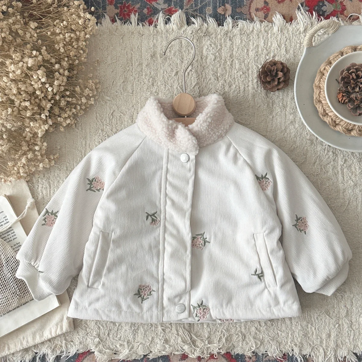 

Куртки для маленьких девочек, зимние вельветовые пальто с длинными рукавами и вышивкой на молнии, детские пальто, удобная детская одежда