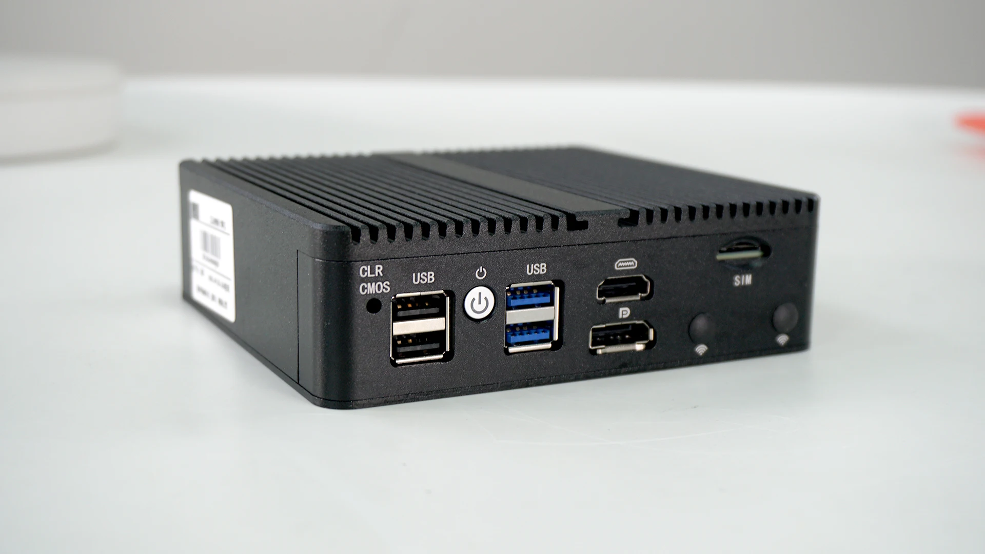 Imagem -03 - Ikuaios-mini pc Fanless G30s Celeron N4000 J4125 4x2.5g Ethernet Nvme Sata Ssd Suporte Firewall Router Proxmox Esxi 1090np4l