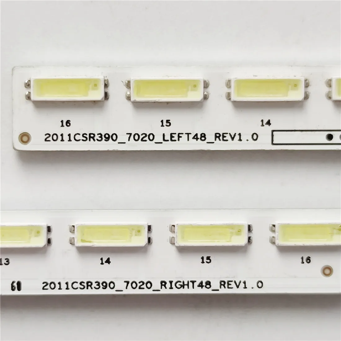 LED Backlight Strip 48โคมไฟสำหรับSkyworth 39 ''TV 2011CSR390_7020_RIGHT48_REV1.0 53GT-AZ390V700 39E61HR SEL390V7-S00D