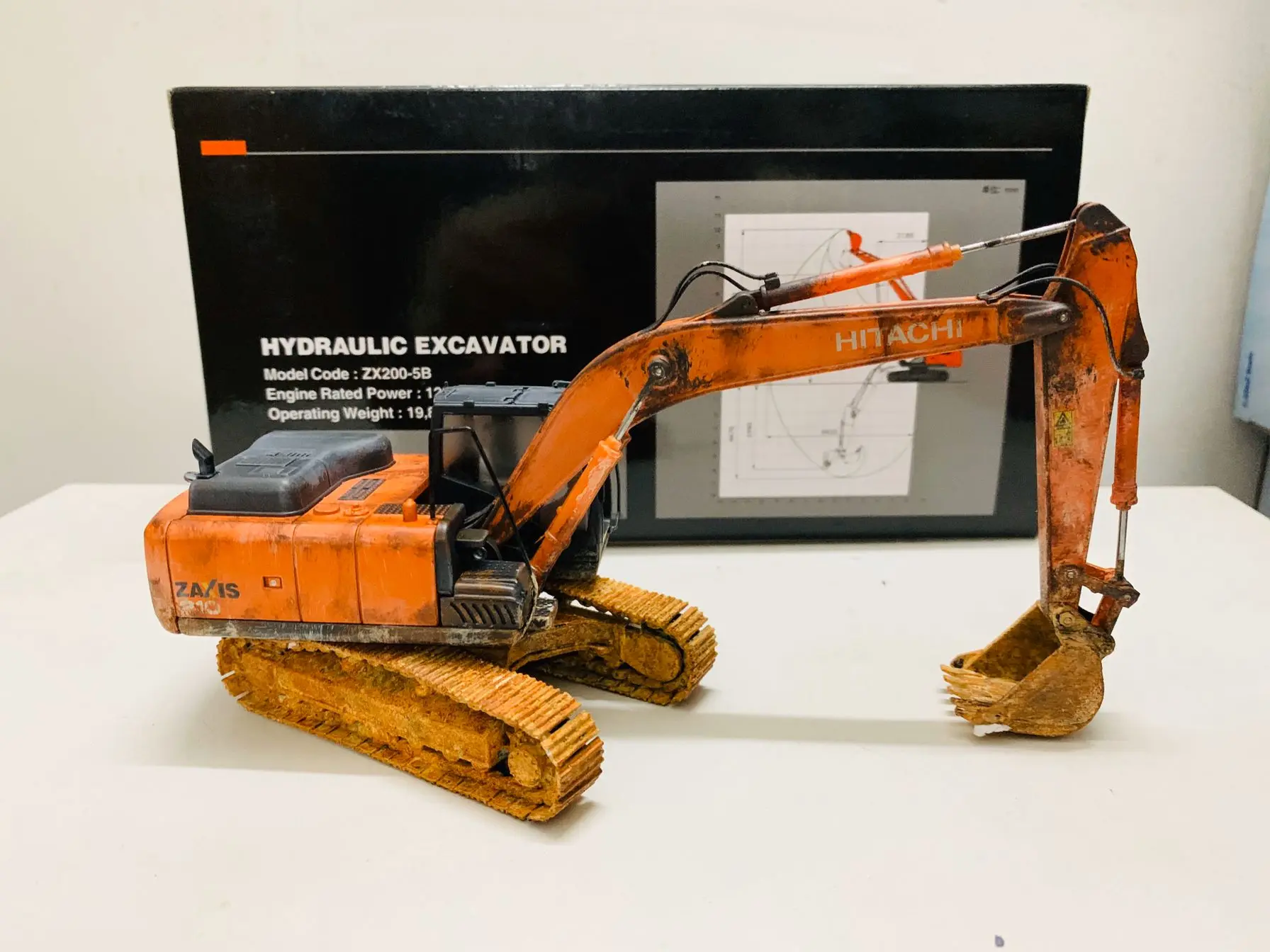 Zaxis 210-5 Excavator Hydraulic Excavator Muddy Edition 1/50 Die-Cast Model New in Box