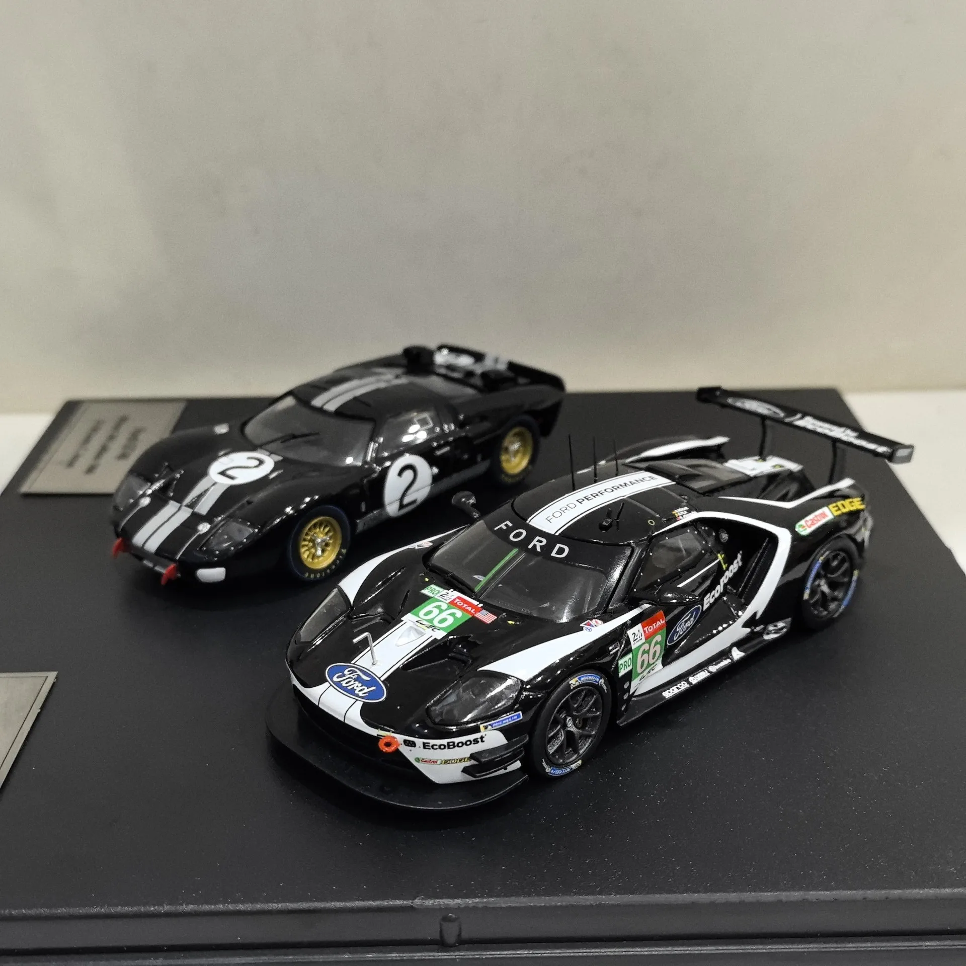 

Diecast IXO 1/43 Scale FORD GT40 GT 24H LE MANS Racing Car Alloy Car Model Collectible Toy Gift Souvenir Display Ornaments