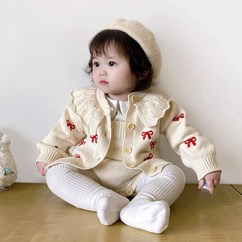 

Осенний кардиган, универсальный детский свитер с вышитым бантом для девочек, вязаный кардиган из чистого хлопка с воротником в виде листьев лотоса, пальто для маленьких девочек