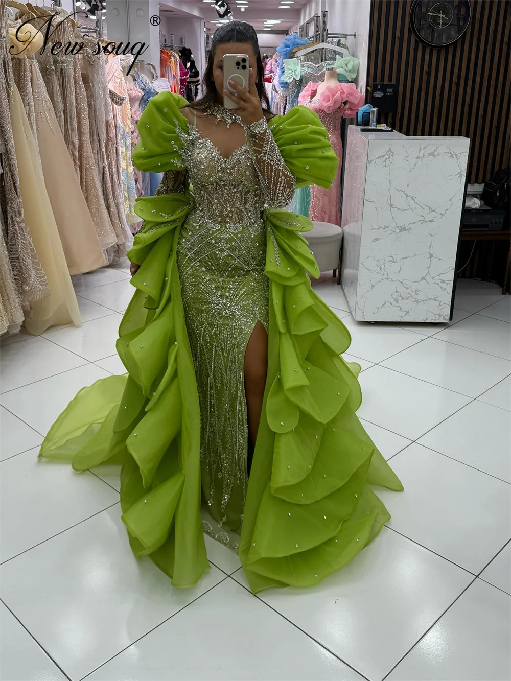 

Зеленые вечерние платья с бисером по индивидуальному заказу и съемной юбкой Элегантное коктейльное платье с открытыми плечами и бриллиантами Свадебные платья