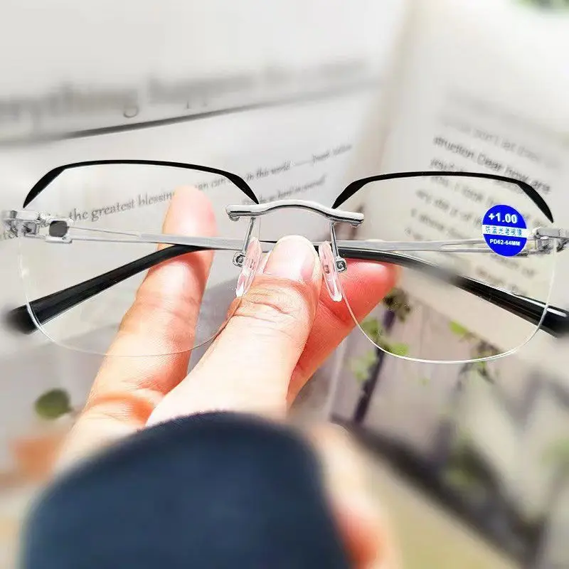 

New Frameless Fashionable Presbyopia Glasses Men's and Women's High-definition Anti Blue Light High-end Metal Reading Glasses