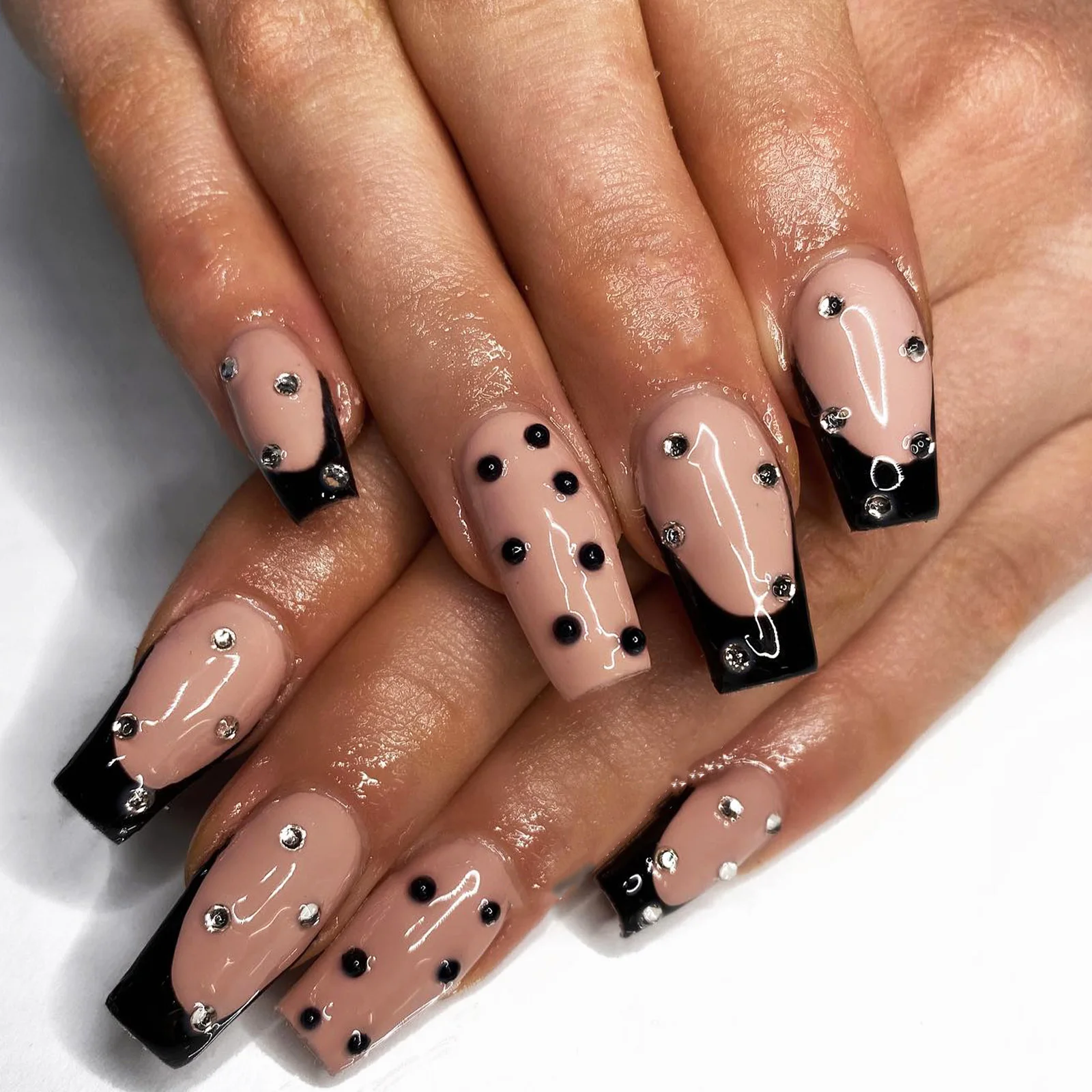 ヒラタラインストーンバルク、1440個ブラックラインストーンネイルクラフト服DIY装飾、ジェットブラック、SS10、2.7-2.9mm