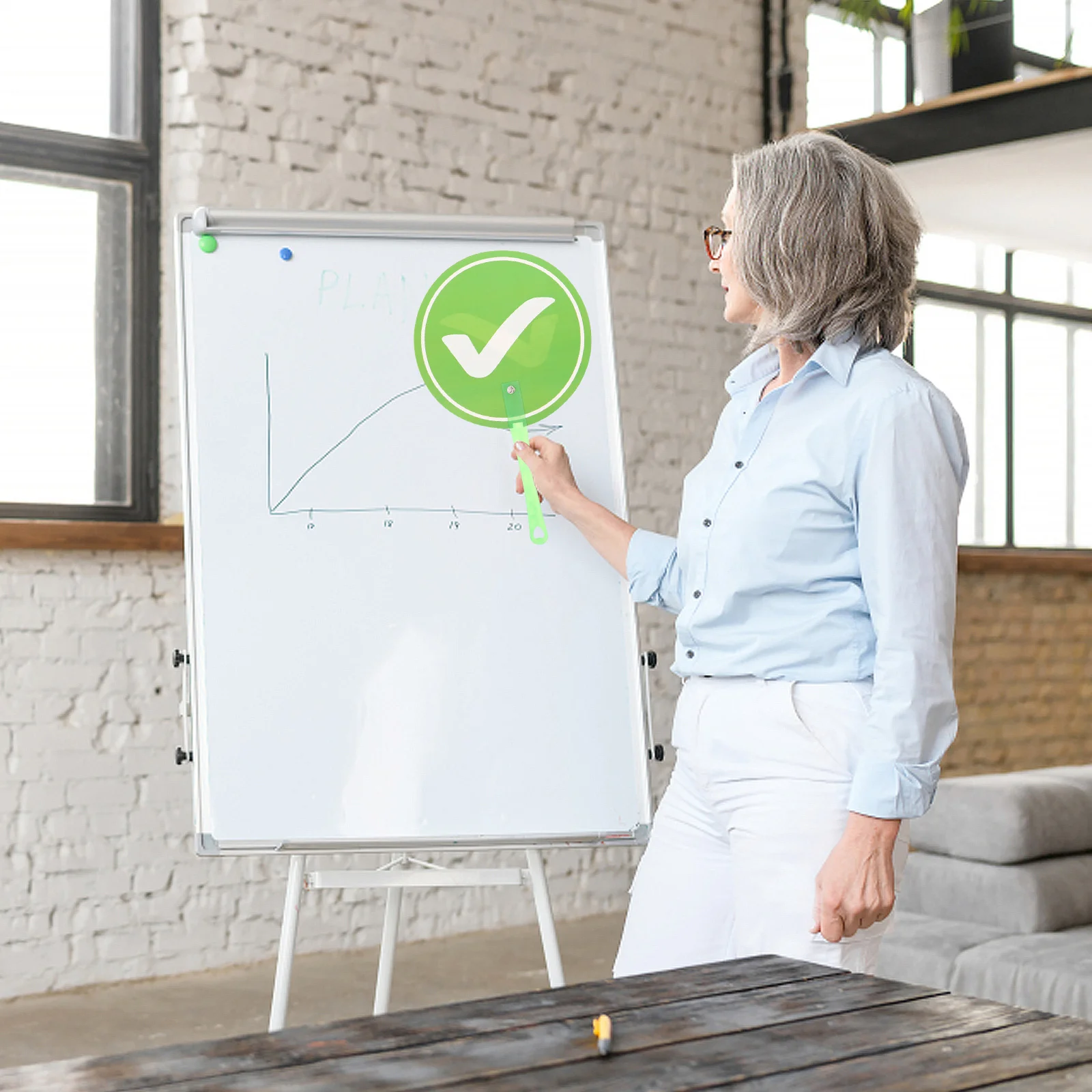 

4Pcs Interactive Handheld Answer Paddle Dual-Sided Reusable Voting Board for Kindergarten Teacher Student Engagement Classroom