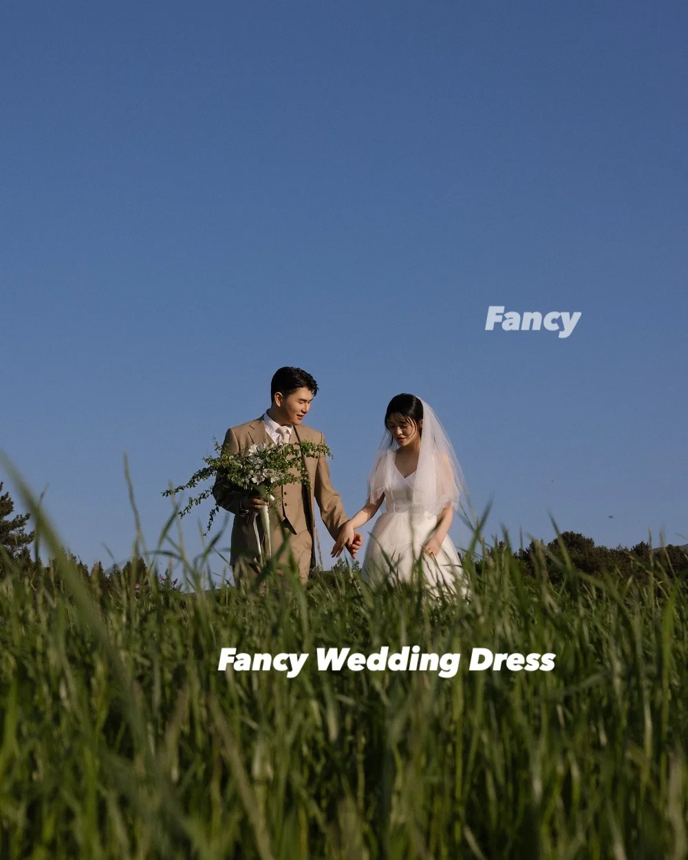 Robe de mariée fantaisie luxueuse, col en V, ligne A, en Tulle doux, sans manches, Corset au dos, robes de bal personnalisées