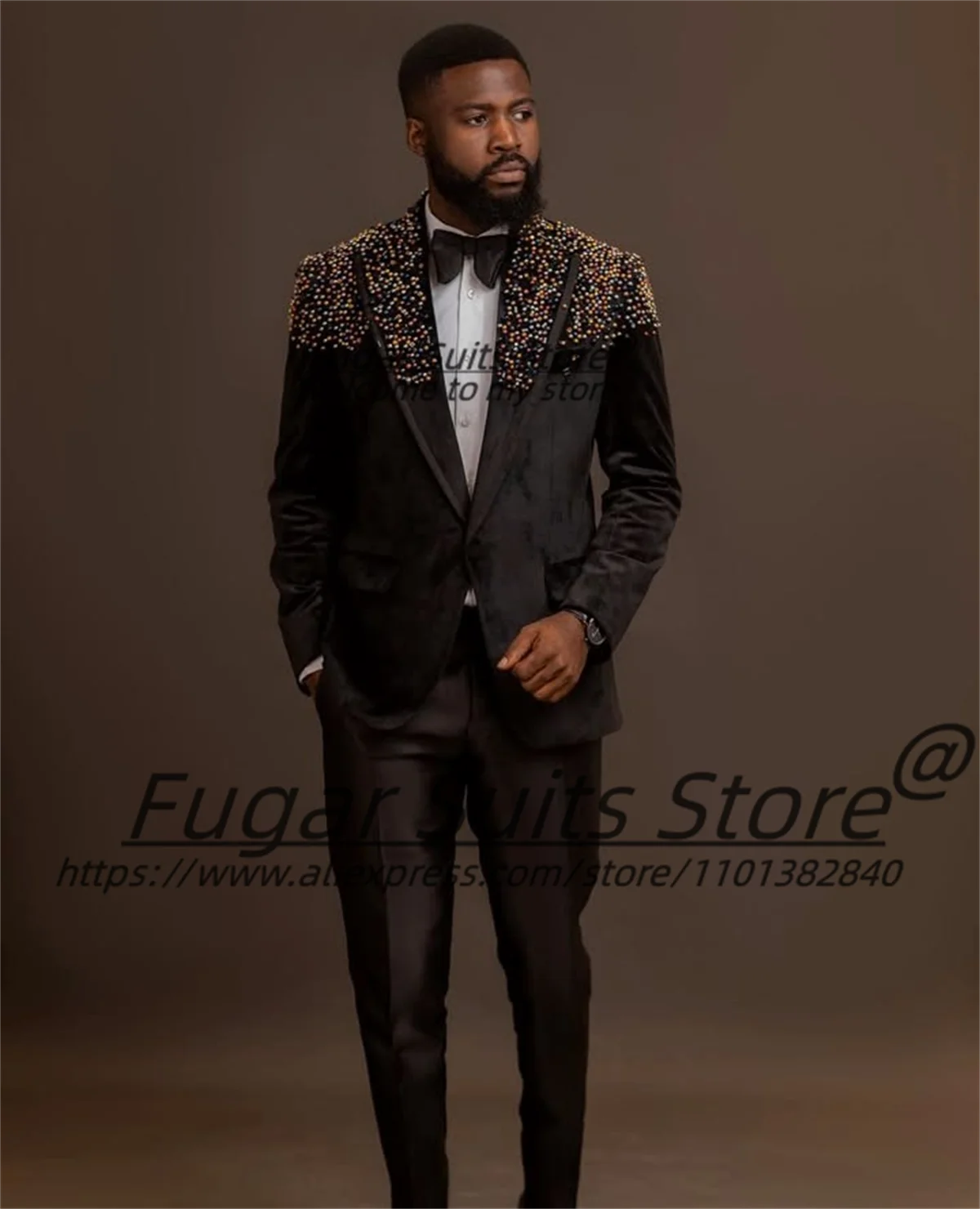 

High-end Black Velvet Men Suits Customized Slim Fit Peak Lapel Groom Wedding Tuxedos Gorgeous Diamonds 2 Pieces Sets Ropa Hombre