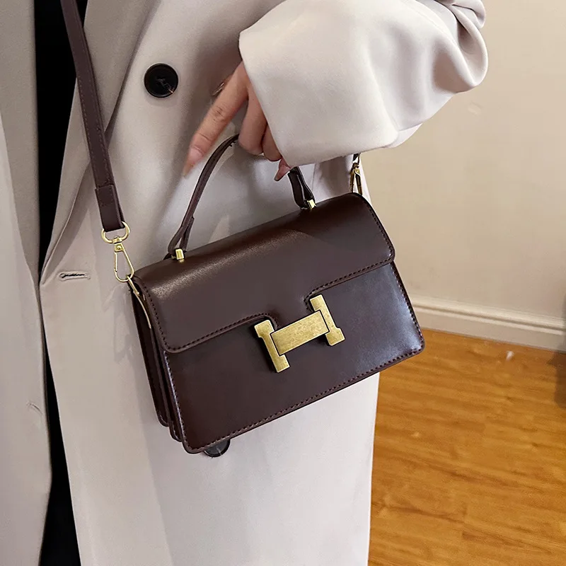 

2025 New Fashion Square Bag for Women Trendy Shoulder Crossbody Purse Luxury Minimalist Handbag Versatile Small Tote