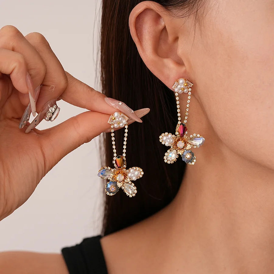 Light luxury zircon diamond imitation pearl flower silver needle earrings French fashion temperament high-end earrings women