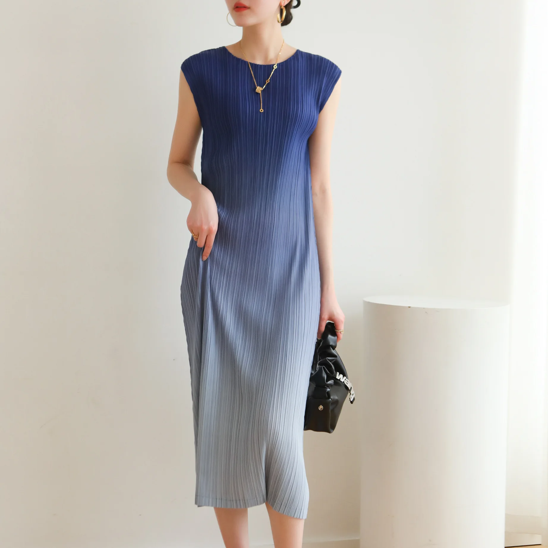 

Elegant Summer High-End Printed Pleated Midi Dress Sleeveless Slim Fit Vest Dress Casual Basic Style Polyester Fabric H-Shape