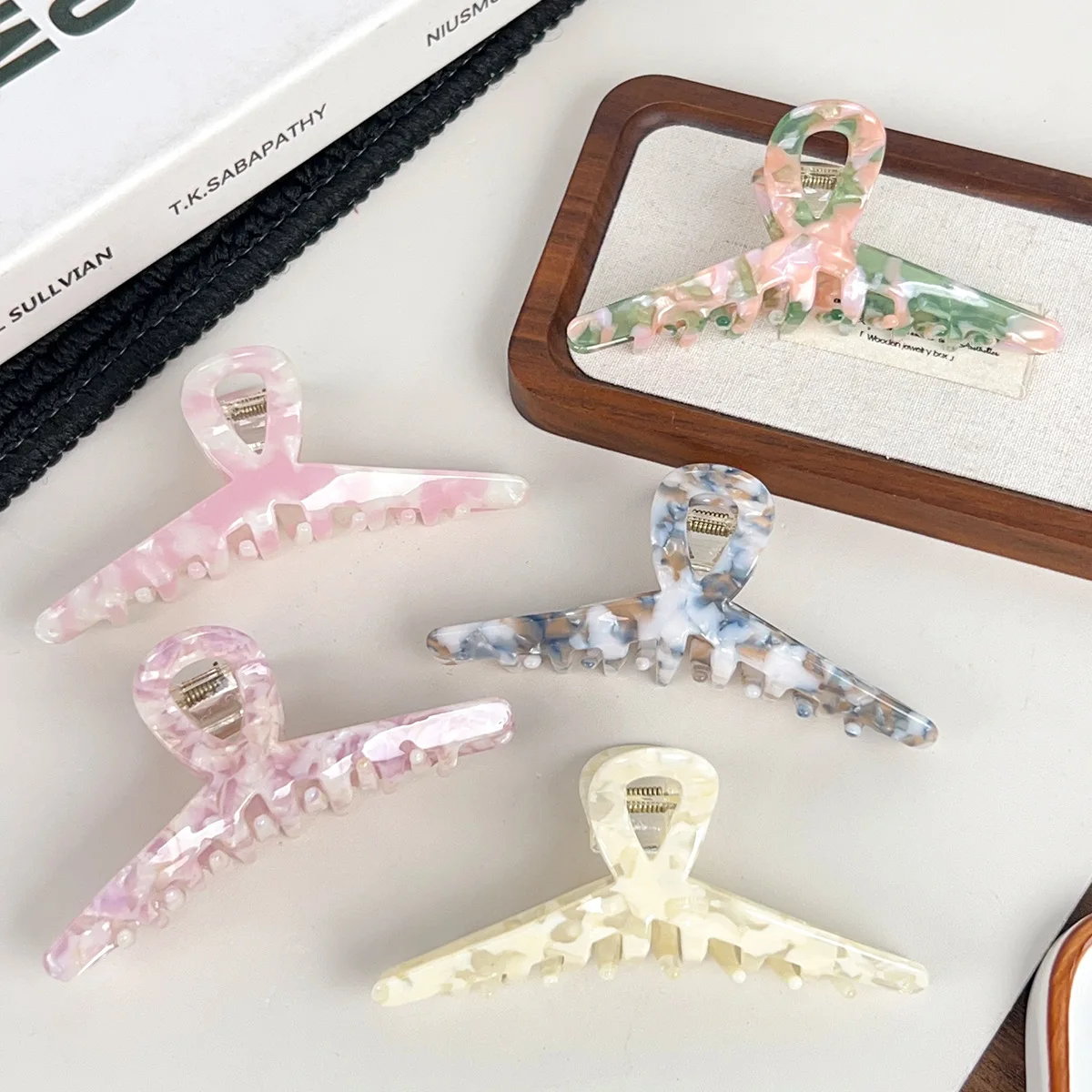 Acetat-Blatt-Haarspange, große Hai-Clip, Hinterkopf-Haarspange, koreanische Retro-einfache Haar-Accessoires für Frauen