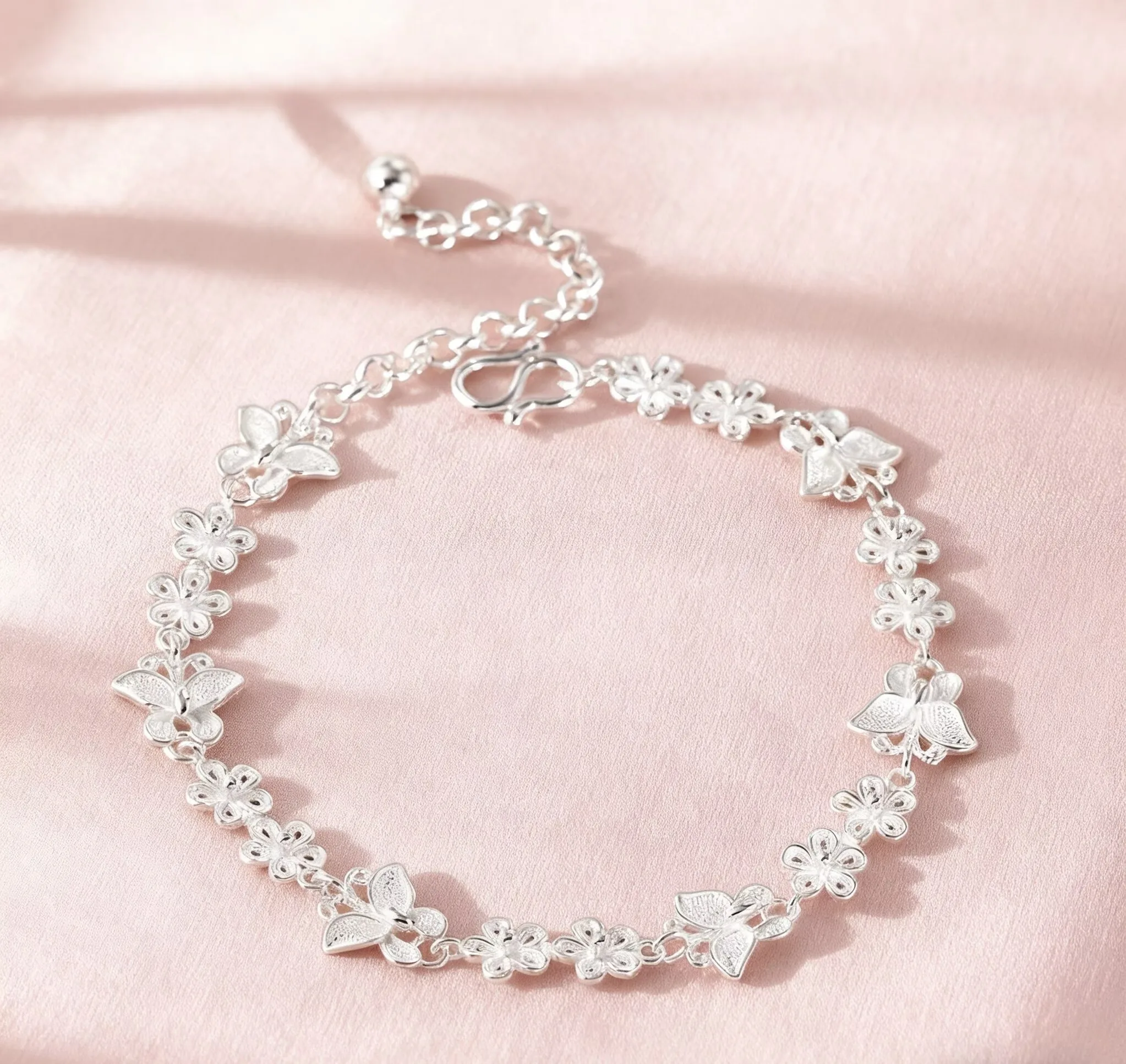 

Cute butterfly bracelet for women, delicate adjustable chain, romantic love gift for her, anniversary, Valentine's Day gift